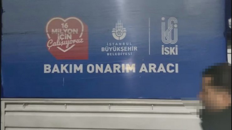 İBB ve İSKİ logolu kamyonette 112 kilo esrar ele geçirildi