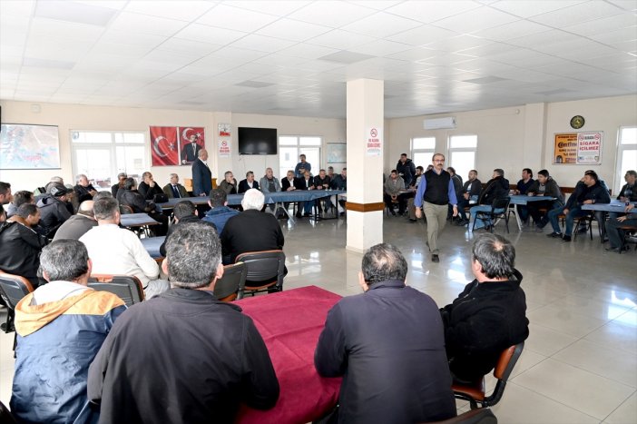 seydisehirde-kamyoncu-esnafinin-sorunlari-konusuldu.jpg