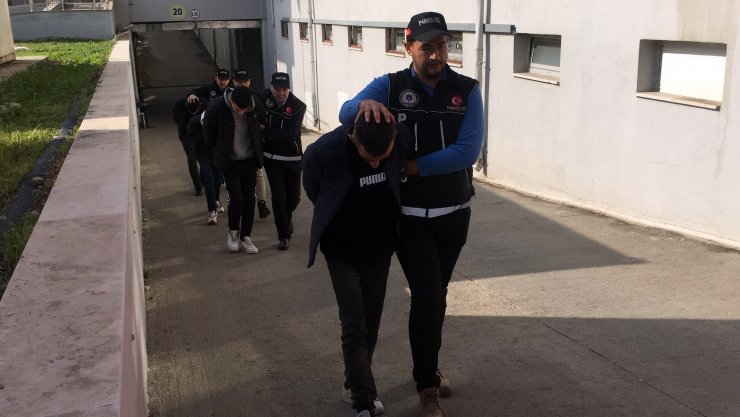 Adana'da uyuşturucu satıcılarına operasyon: 6 gözaltı