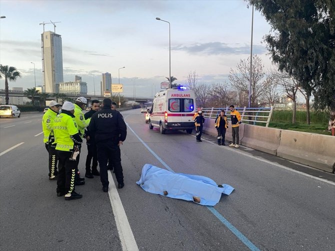 Yol kenarında ölü bulundu