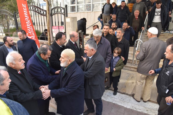 baskan-pekyatirmaci-vatandaslarla-bulustu2.jpg