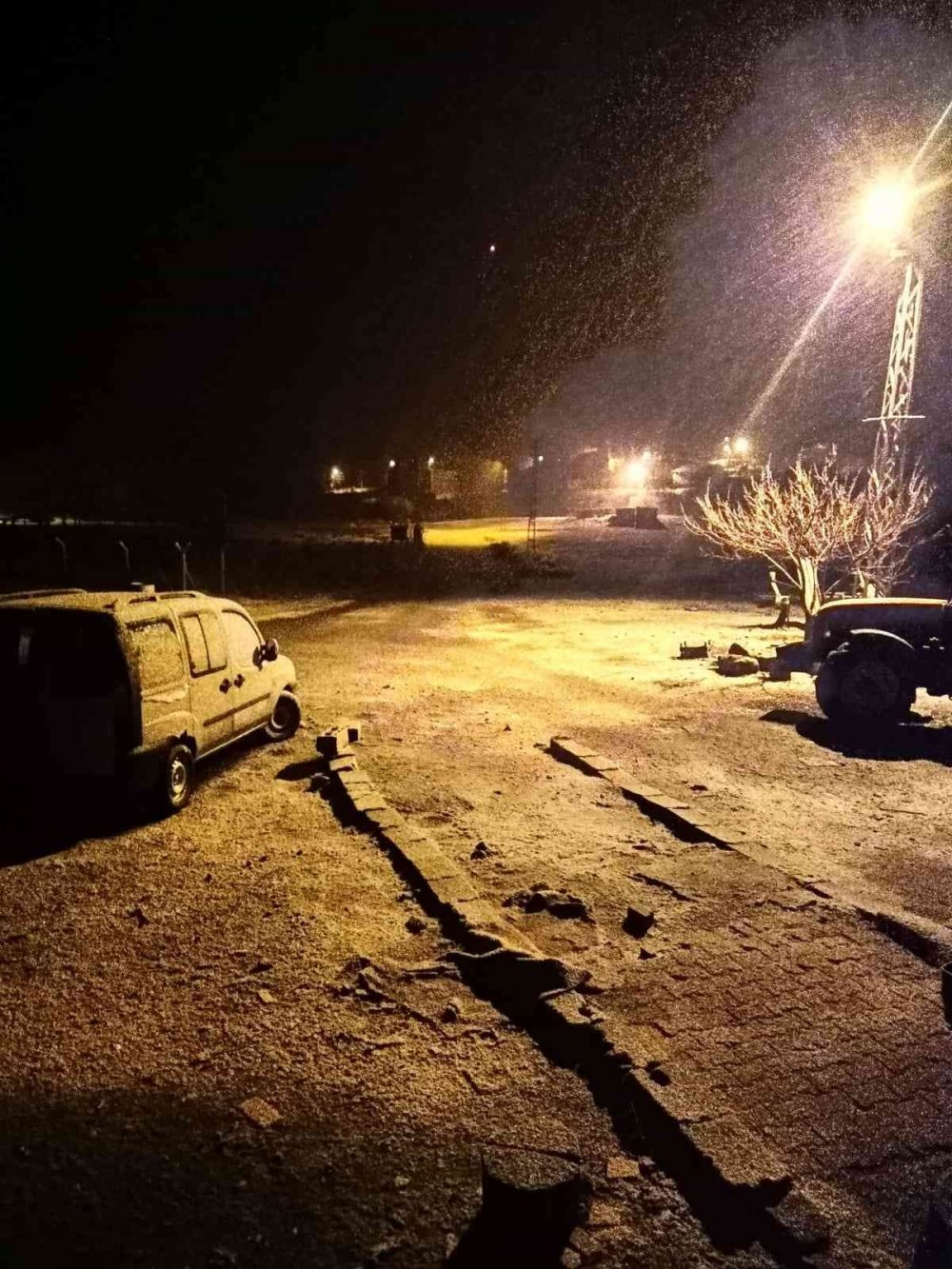 Konya'nın ilçesinde yüksek kesimlere kar yağdı