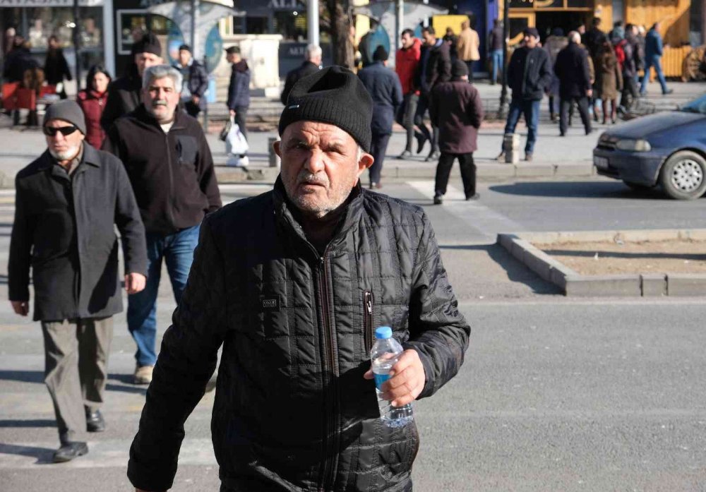 Son yılların en sıcak kış ayını geçiren Erzincan’da vatandaş şaşkın