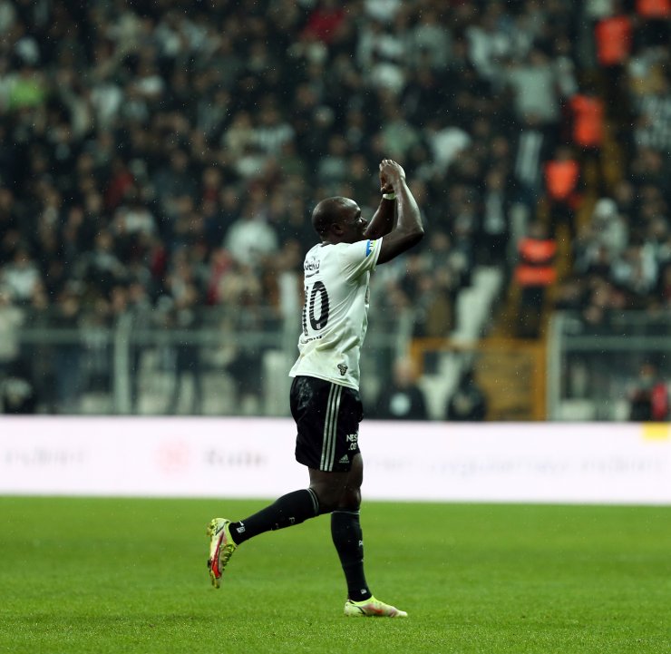 Şenol Güneş Karaveli ve Ismael'in 34 maçta yapamadığını 8 maçta yaptı