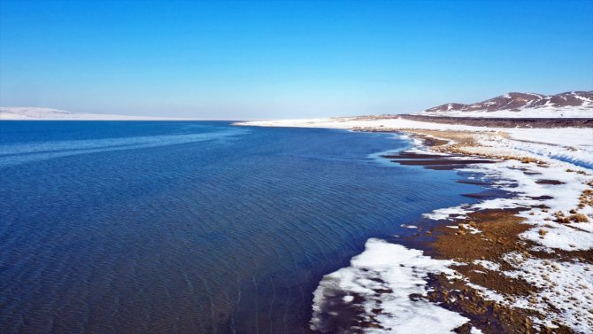 Tuz Gölü'nün su alanı yüzde 10 seviyelerine kadar düştü