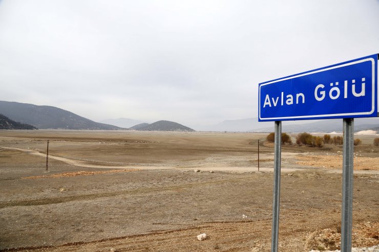 10 yılda su varlığı 70 milyar metreküp azaldı; çok şiddetli kuraklık riski