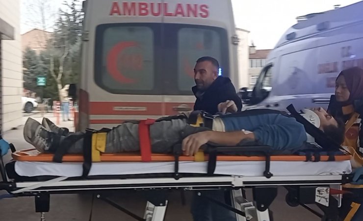 3'üncü kattan ağabeyinin üzerine, yük asansörünün halatı kopunca düşmüş