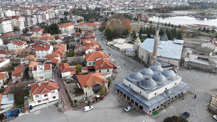 Konya'daki tarihi cami bu sayede ayakta kalmış