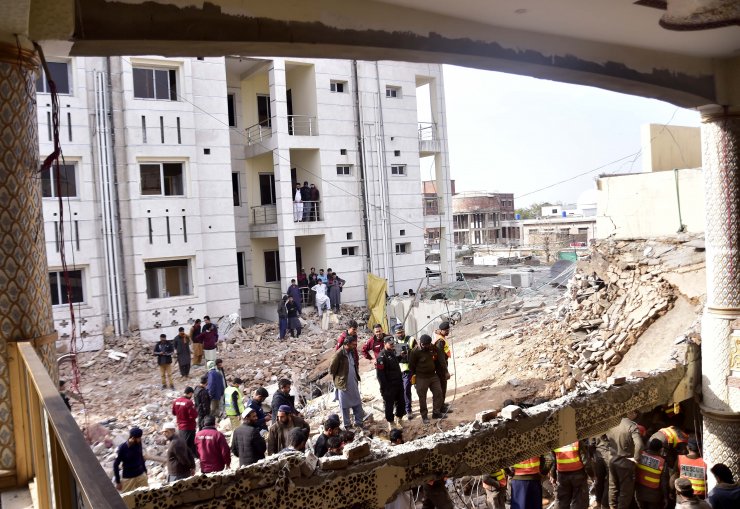 Pakistan’da camiye yönelik saldırıda can kaybı 101’e yükseldi