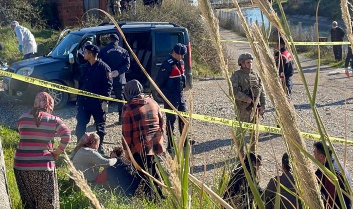 antalyada-otomobilde-3-kisinin-cesedi-bulundu-2.jpg