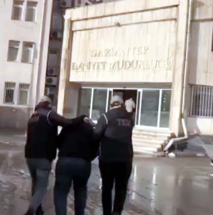 Gaziantep'te DEAŞ operasyonu; 1'i sözde sınır emiri 2 gözaltı