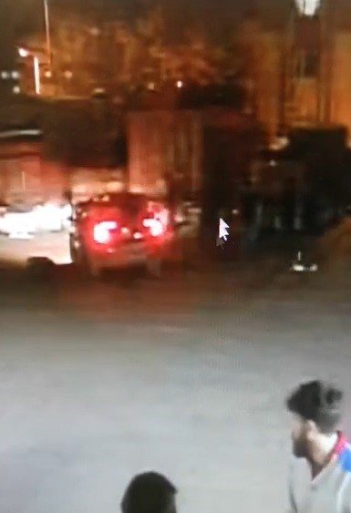 Konya'da park halindeki araçta patlama