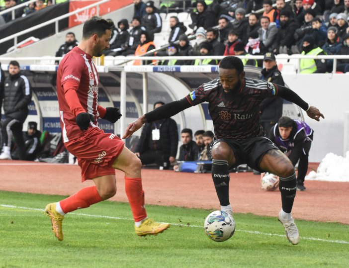 besiktas-sivasta-kayip-sivasspor-1-besiktas-0-2.jpg