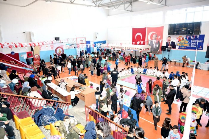 seydisehir-cocuk-festivali-basladi-2.jpg
