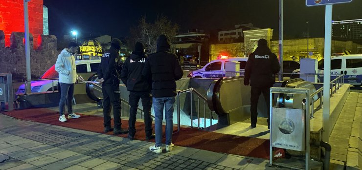 Yürüyen merdivenden düşüp ölmüştü, toprağa verildi