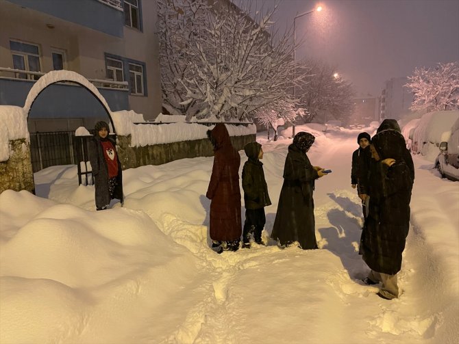 Kahramanmaraş'ta 7,4 büyüklüğünde deprem meydana geldi