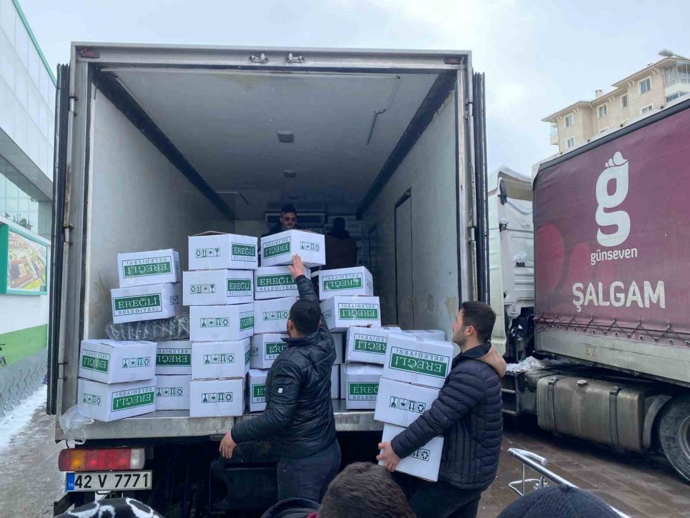 Konya Ereğli’de deprem bölgesine yardımlar sürüyor
