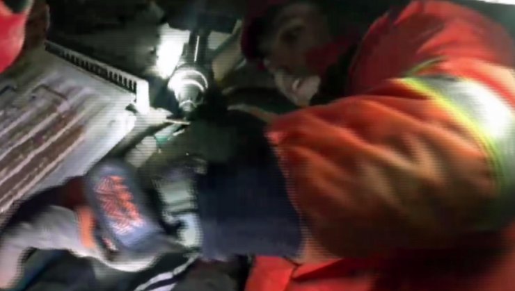 Konya'dan giden kurtarma ekipleri enkazdan 19 kişiyi sağ olarak kurtardı