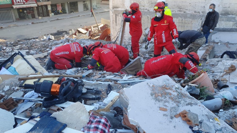 Depremden 53 saat sonra kurtarıldı