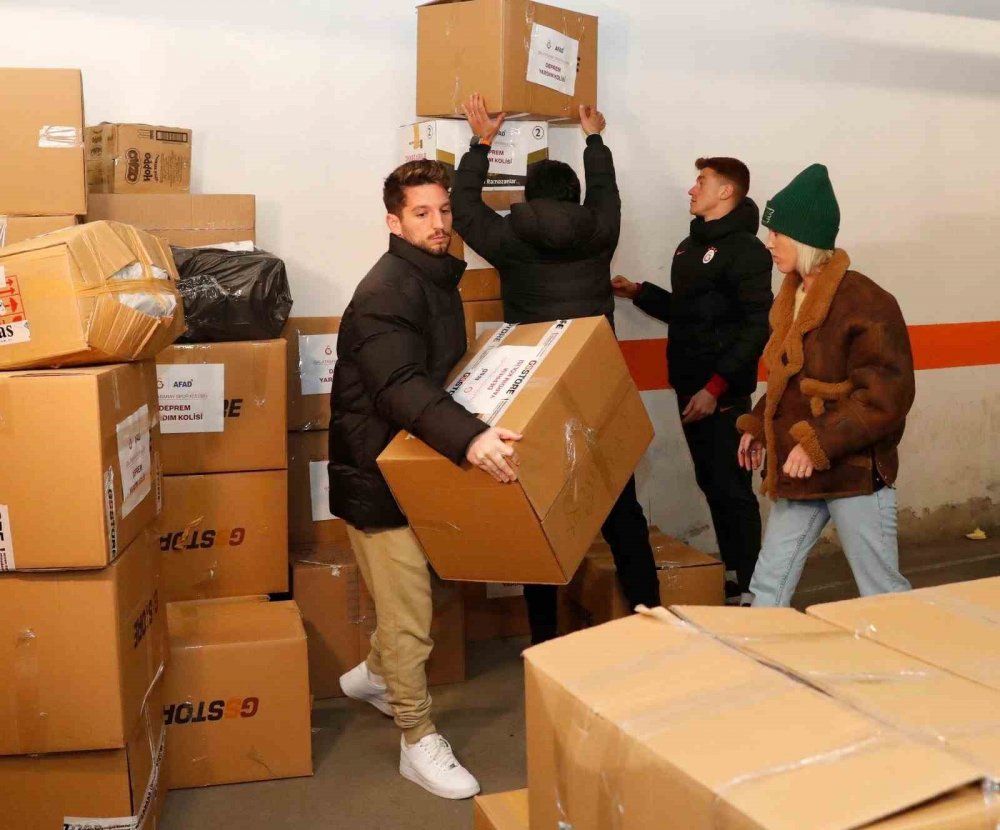 Dries Mertens ve eşinden yardım çalışmalarına destek