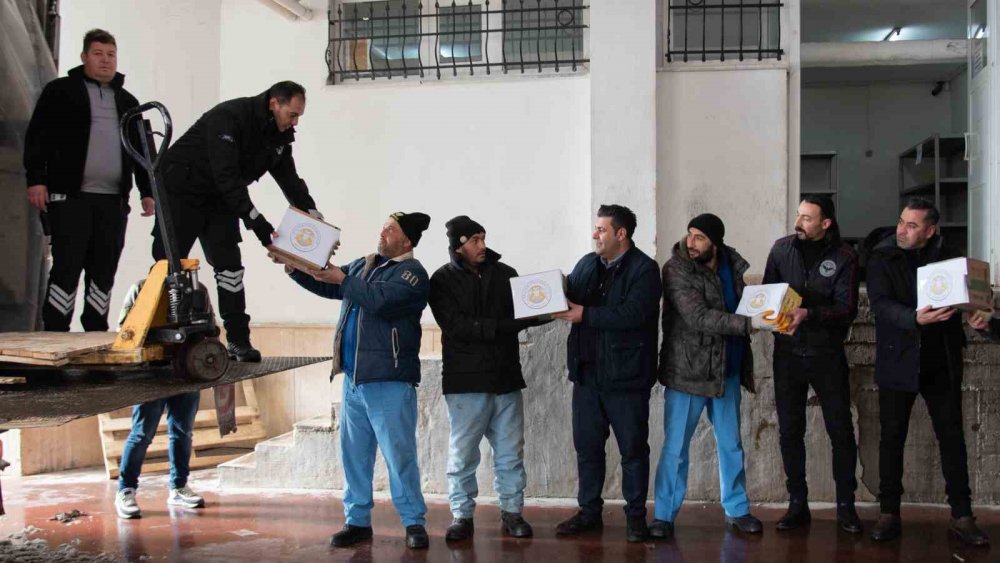 Selçuk Üniversitesinden deprem bölgesine yardım eli