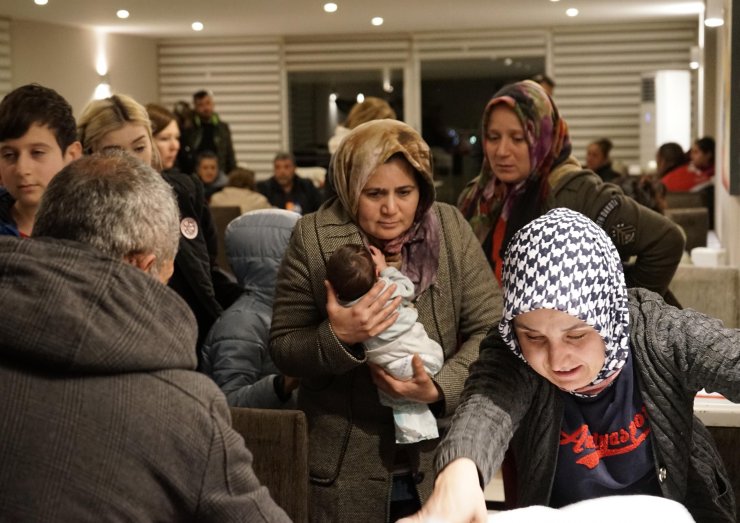 Depremzedeler Antalyaspor tesislerine geldi