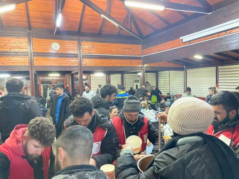 Gaziantep’te 24 spor tesisinde 17 bin depremzede ağırlanıyor