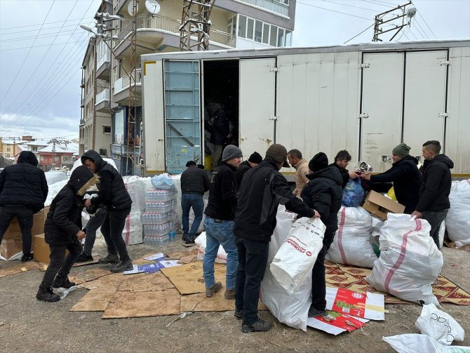Konya'da spor kulübü depremzedeler için kenetlendi