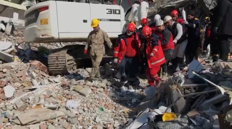 Adıyaman'da 110 saat sonra gelen mucize