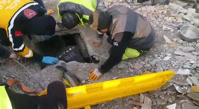 Konya'dan giden ekip Zişan'ı böyle hayatta tuttu