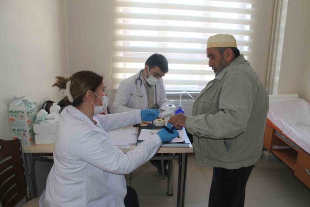 Konya’ya gelen depremzedeler yurtlara yerleştiriliyor