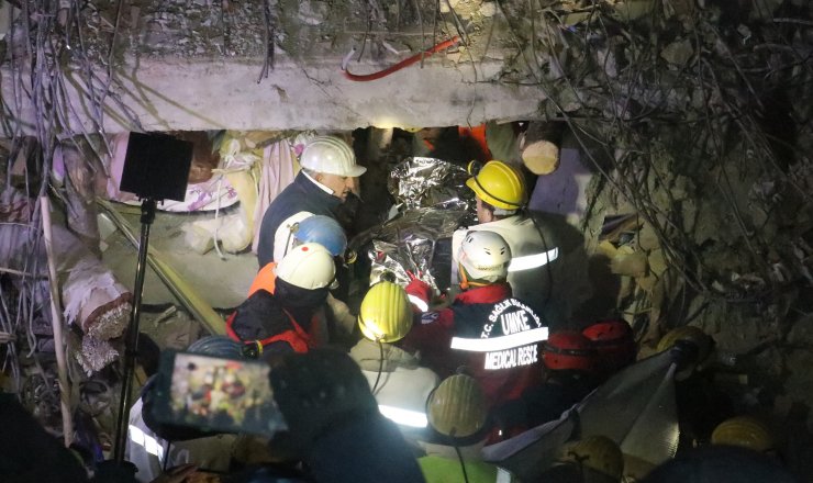 Adıyaman'da 117 saat sonra gelen mucize