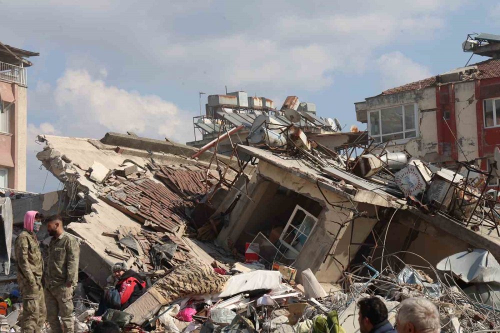 Uzmanlar afet bölgesinde yapı stokunu inceleyecek