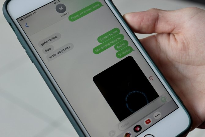 Enkazın altından gönderdikleri mesaj kurtulmalarını sağladı