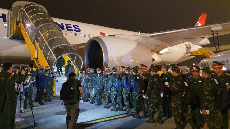 Dünyadan deprem bölgesine yardım seferberliği devam ediyor