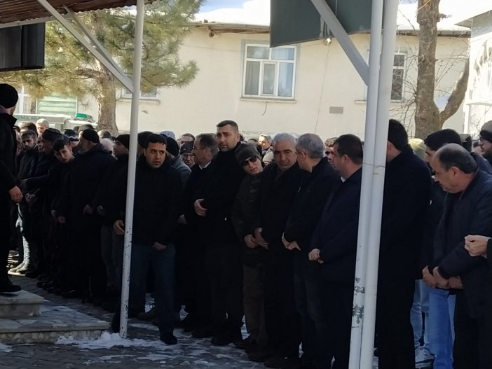 aa-20230214-30302108-30302104-depremde-yasamini-yitiren-fizyoterapist-fatih-selcuk-memleketi-seydisehirde-defnedildi.jpg