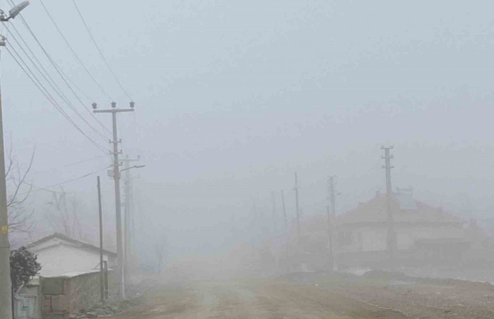 Konya'daki bu ilçede yoğun sis etkili oluyor