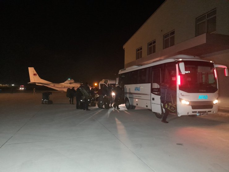 Litvanya arama kurtarma ekibi İstanbul'a getirildi