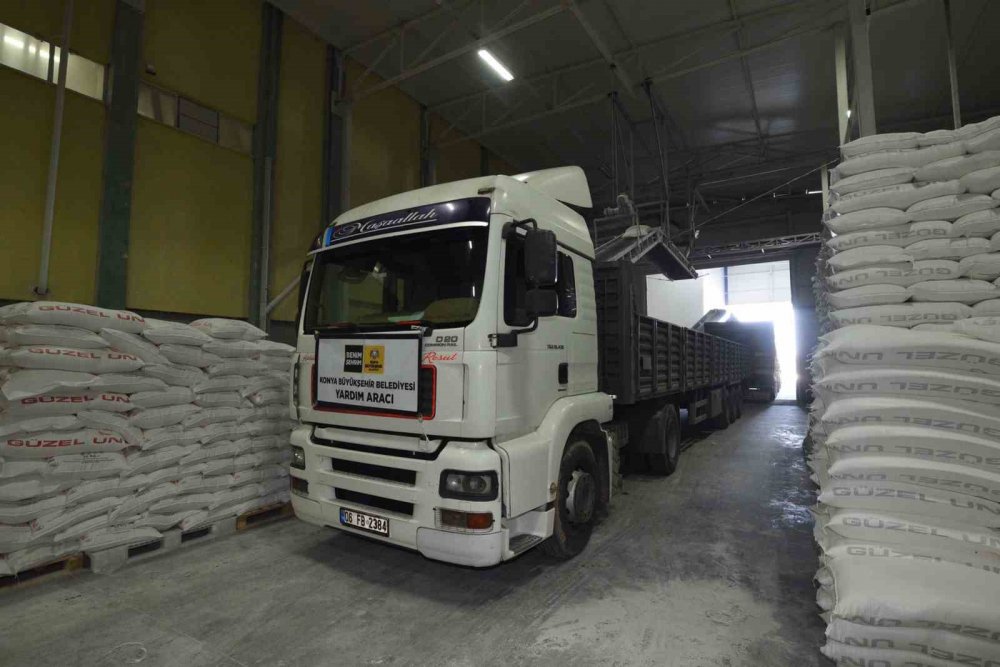 Konya’dan deprem bölgesine 50 tır un