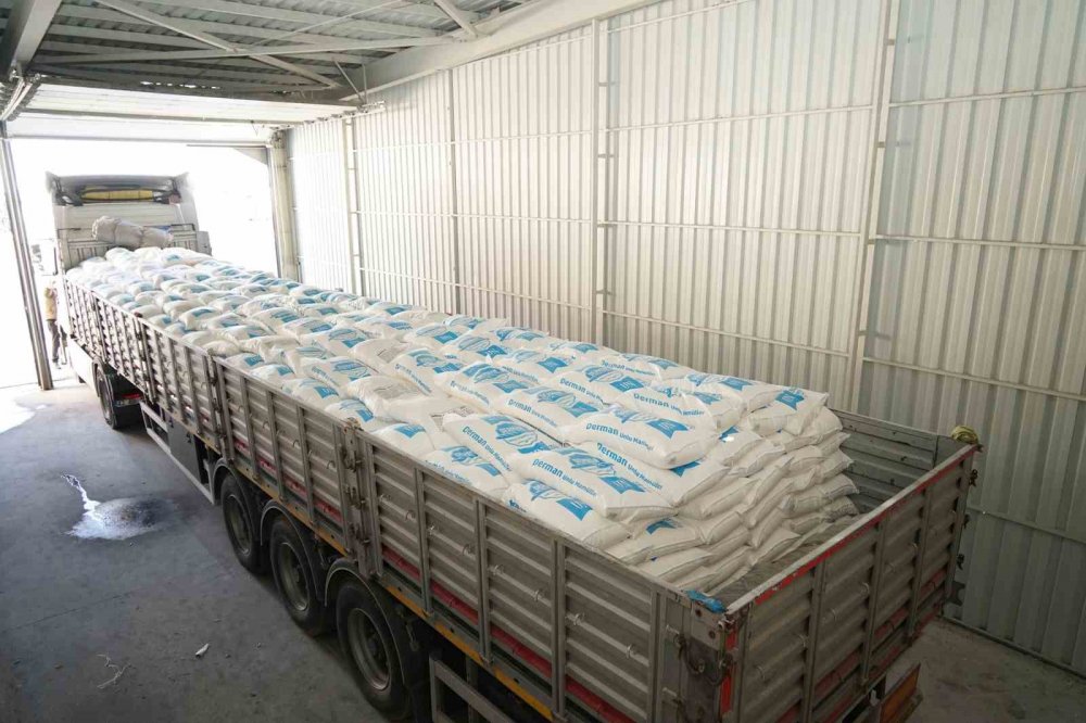 Konya’dan deprem bölgesine 50 tır un