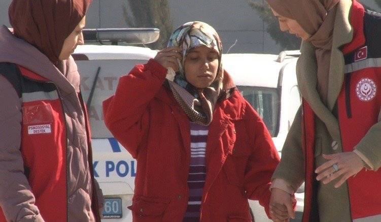 Yangında hayatını kaybeden 7 depremzede Konya’da toprağa verildi