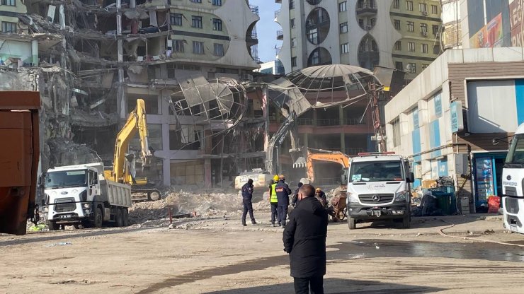 Arama kurtarma çalışmaları sona erdi! Diyarbakır'da depremde kaç kişi öldü?