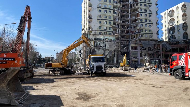 Arama kurtarma çalışmaları sona erdi! Diyarbakır'da depremde kaç kişi öldü?
