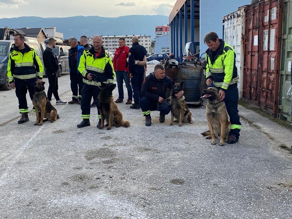 Bosna Hersek arama-kurtarma ekibi ülkelerine döndü
