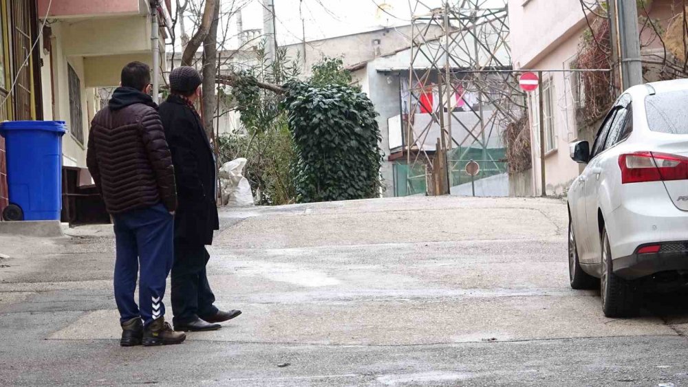 Girişi olup çıkışı olmayan sokak!