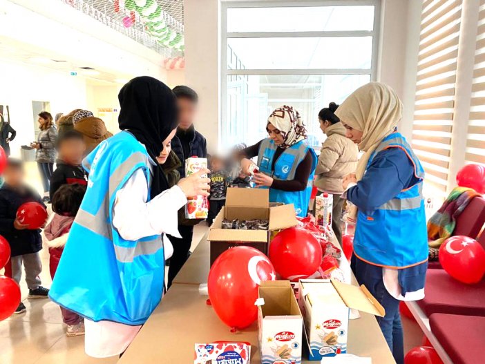asenalar-depremzede-cocuklarla-1.jpg