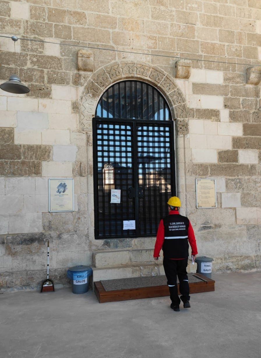 Karatay Belediyesi tüm ekip ve imkânlarla deprem bölgesinde