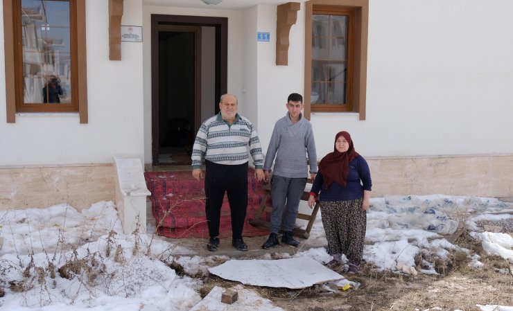 Konya’da Dedemlili 72 hak sahibi sıfır evlerini depremzedelere açtı