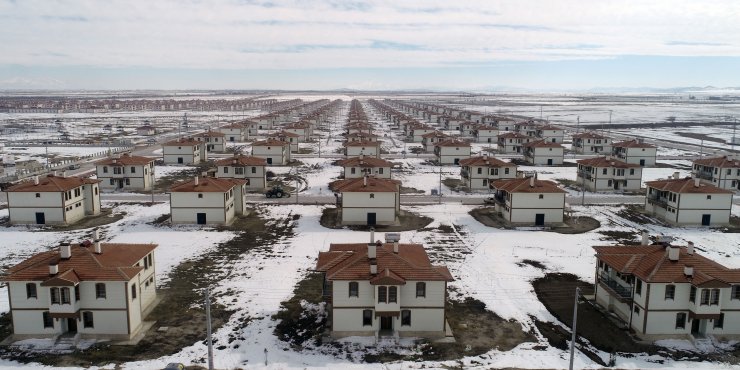 Konya’da Dedemlili 72 hak sahibi sıfır evlerini depremzedelere açtı