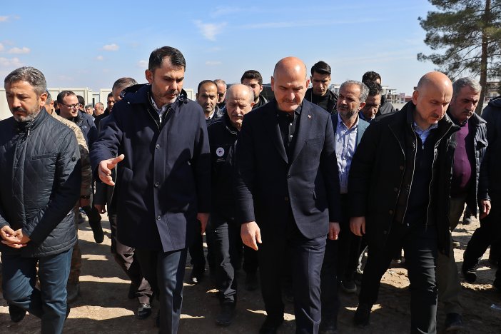 icisleri-bakani-suleyman-soylu-cevre-sehircilik-ve-iklim-degisikligi-bakani-murat-kurum-ve-ulastirma-ve-altyapi-bakani-adil-karaismailoglu-adiyamanda-toplanti-yapti-2-001.jpg